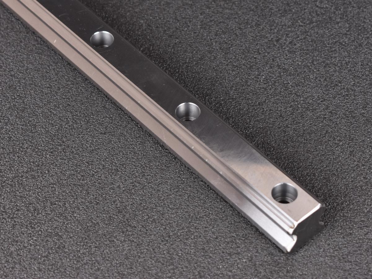 HGR30 Skinne
